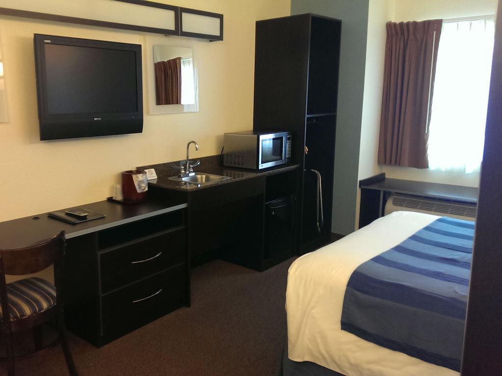 Three Rivers Inn & Suites Port Arthur Bilik gambar